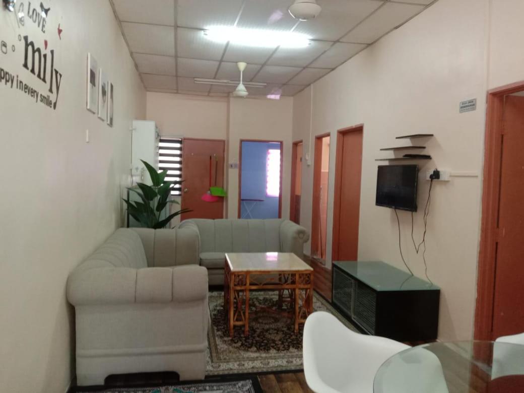 Homestay Tok Abah Seri Iskandar Exterior foto
